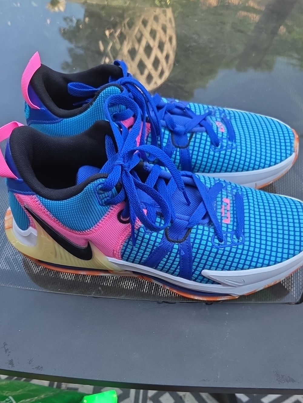 Nike Mens LEBRON Witness 7 Royal Blue & Pink Mesh Athletic Sneakers